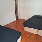 Ao Lado Da Praia Para 8 Pessoas